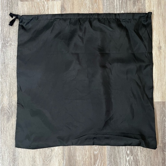 BCBG Paris black drawstring dust bag - Picture 3 of 3